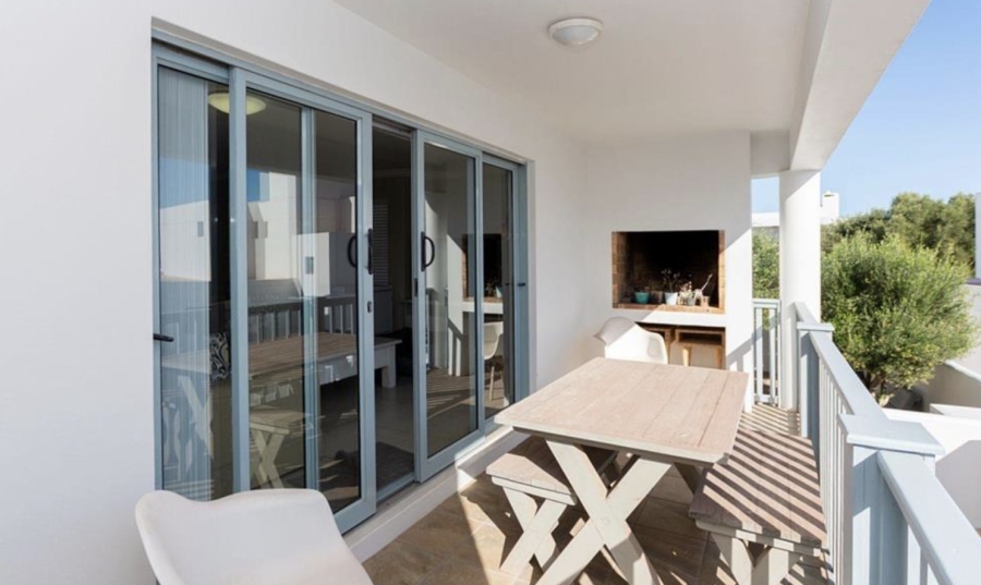 5 Bedroom Property for Sale in Paradise Beach Western Cape